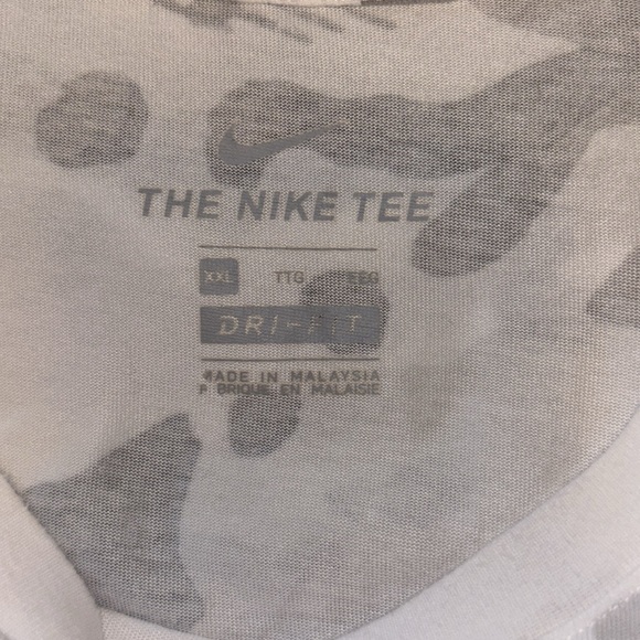 Nike Camo T-Shirt size XXL - Picture 4 of 4
